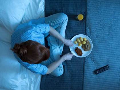 Does Eating Late at Night Cause Weight Gain?