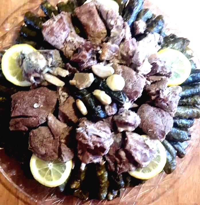 Grape leaves with Meat Pieces (Yaprakh)