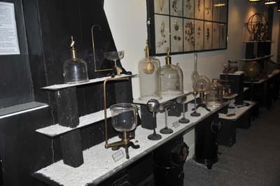 المجموعة الرابعة وتتمثل في image