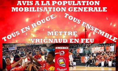 UN KOP DE SUPPORTERS DINGUES ET PASSIONNES