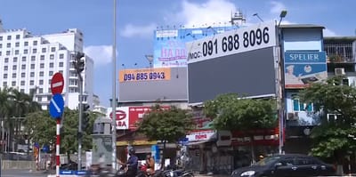 Bảng quảng cáo ngoài trời sai quy định: Kiên quyết dỡ bỏ
