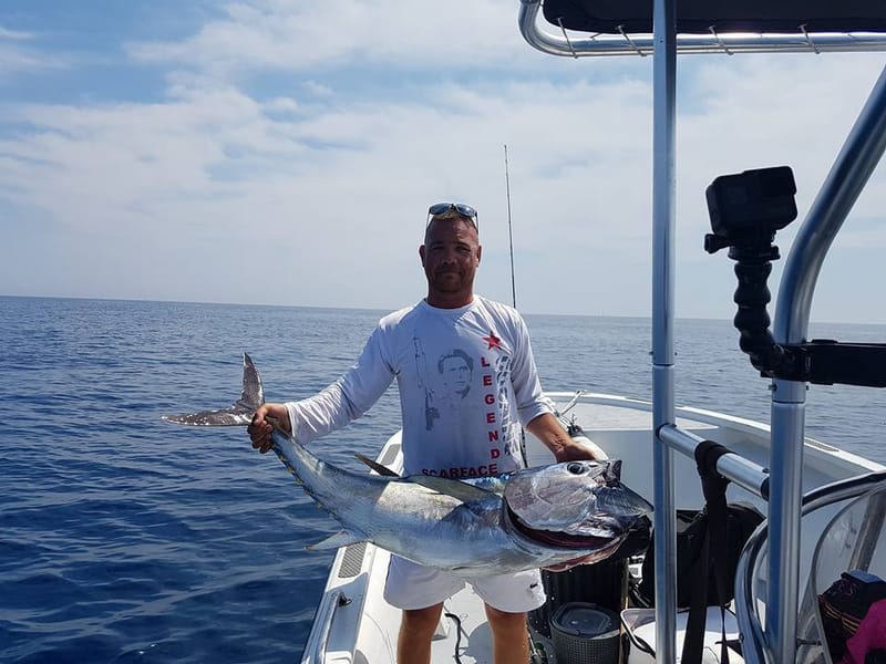 Technique de pêche au thon rouge au "lancée"