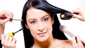 HAIRSTYLES AND HAIRCUTS