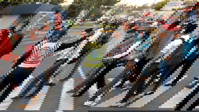 ¡DEJÉMONOS DE PAJAS SANCARLISTAS!