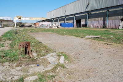 Facilities Bays outside and inside bays one and two image