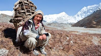 Por qué los sherpas pueden subir al Everest sin cansarse (y no es que están entrenados para hacerlo)