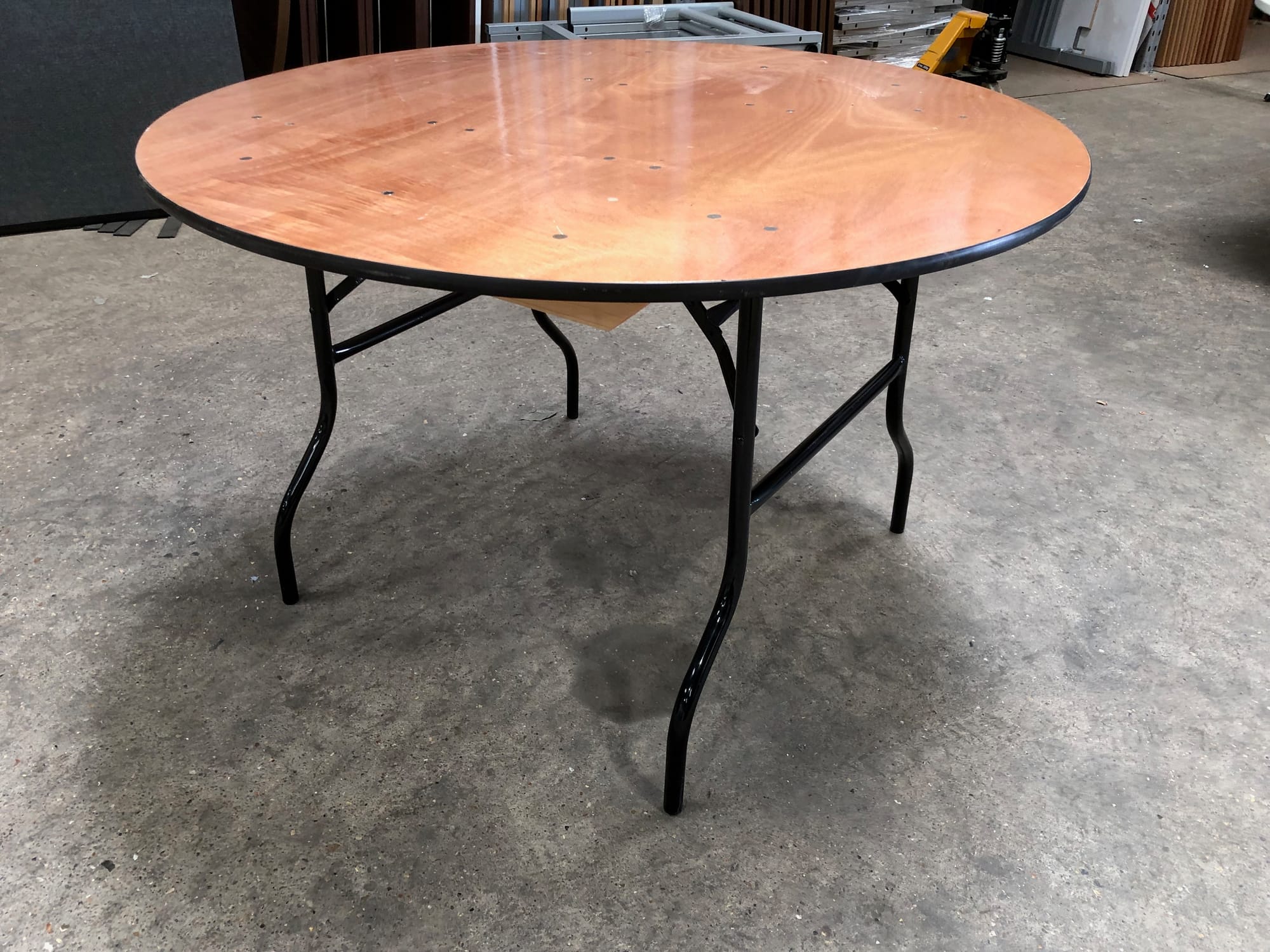 ROUND TRESTLE TABLE