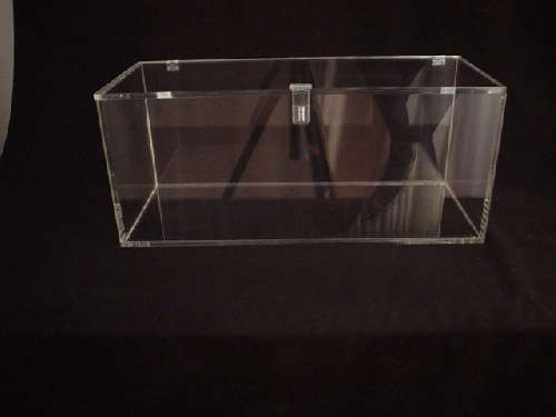 Acrylic box with hinged lid