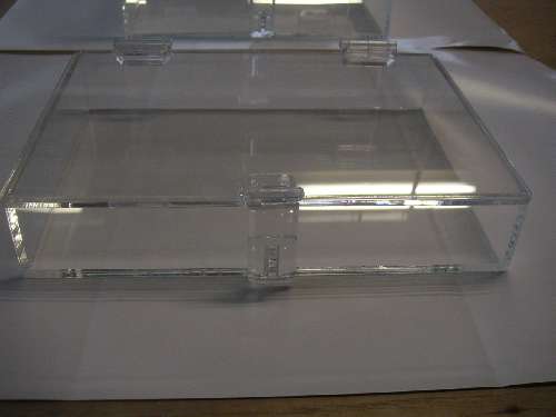 6 sided acrylic box with lock