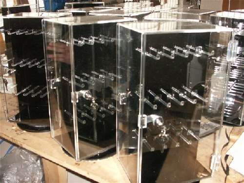 Custom turntable displays