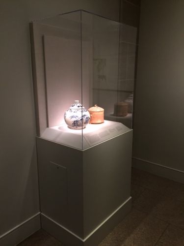 Clear Acrylic Museum Display Case With Base