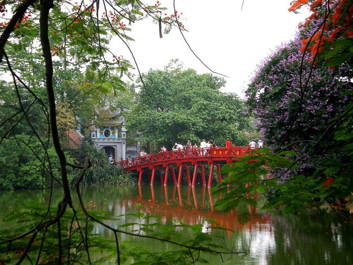 Ngoc Son Temple and Hoan Kiem Lake