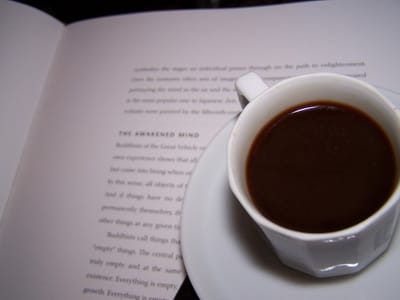 El cafe nos ayuda a leer