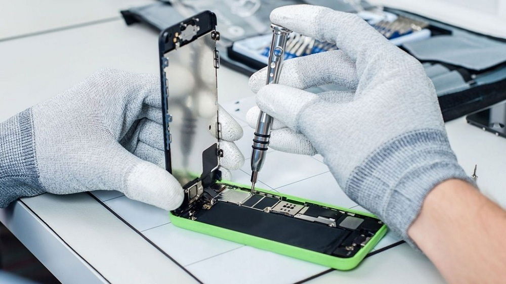 Why Get Your iPad Or iPhone Repaired?