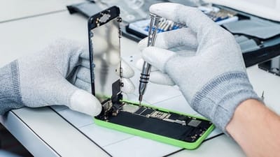 Why Get Your iPad Or iPhone Repaired?