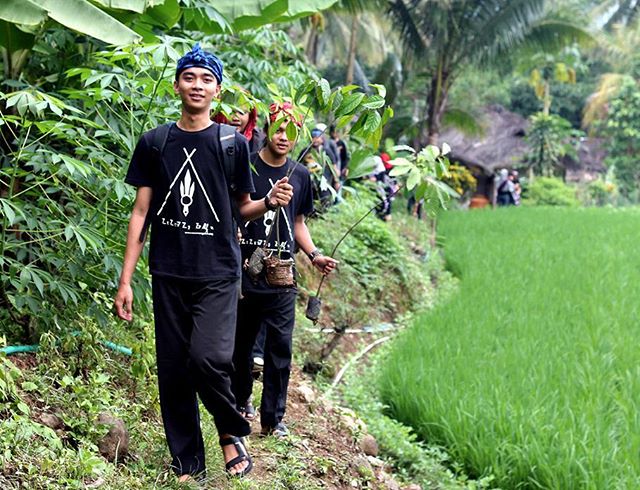 Mengunjungi Kampung Kuta di Luar Pulau Bali