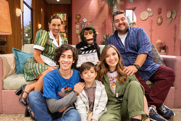 Comenzaron Las Grabaciones De "C.H.U.E.C.O", La Primera Sitcom Original De Disney+ De Latinoamerica, Protagonizada Por Dario Barassi Y Consuelo Duval