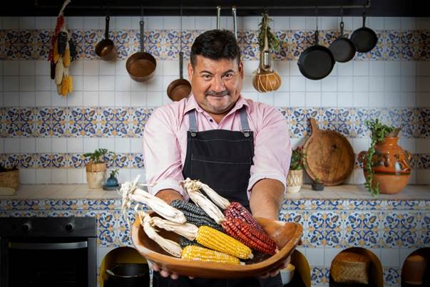 EL GOURMET Estrena La Serie "México En Una Tortilla" Con El Chef Alejandro Ruiz