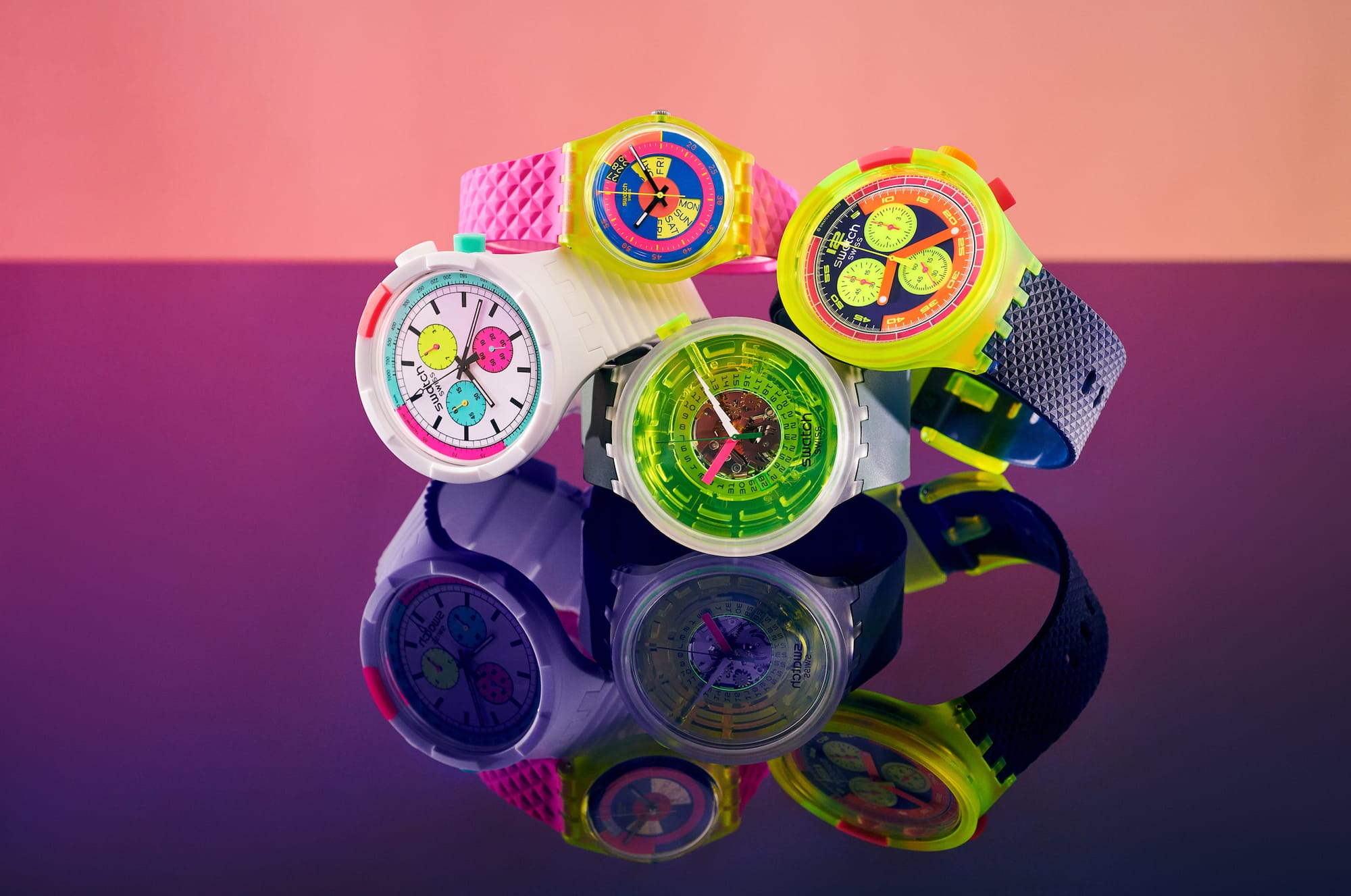 ¡El Verano Llega A Swatch Con Tonos Neón!