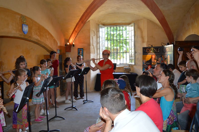 Magnifique concert de flûte par les élèves de l'école de musique du Monastier