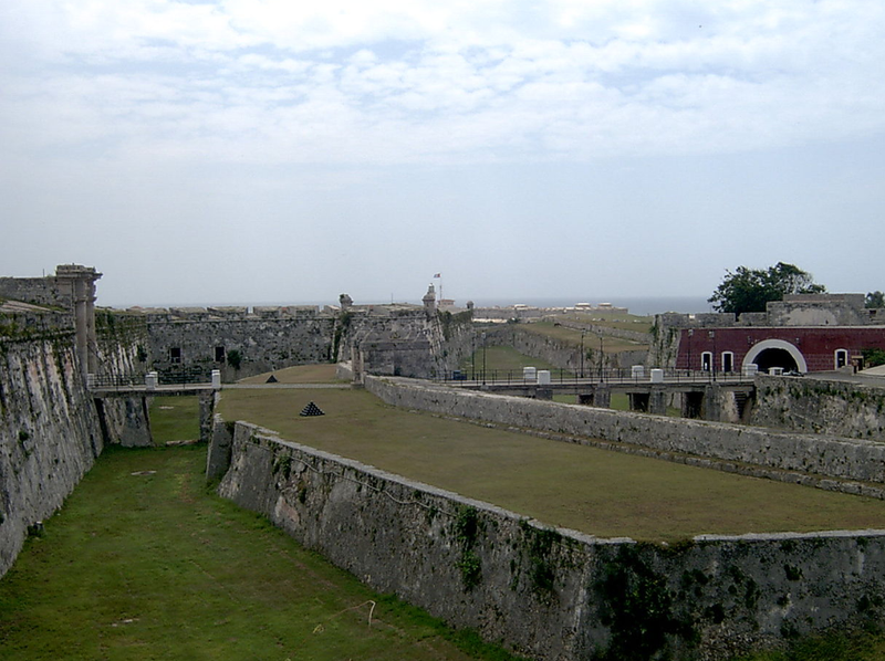 FORTALEZA SAN CARLOS DE CABAÑAS (CUBA)