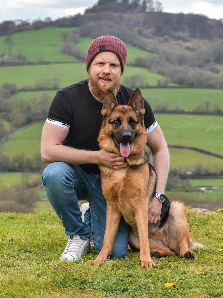 SPECIAL FRIENDS DESERVE SPECIAL MEMORIES