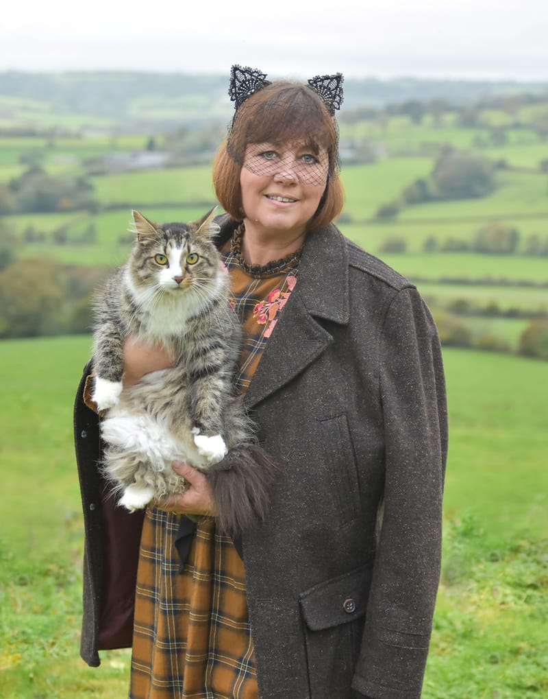 SPECIAL FRIENDS DESERVE SPECIAL MEMORIES