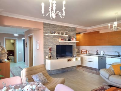 都拉斯市出售的精美海景公寓 APG20240114001