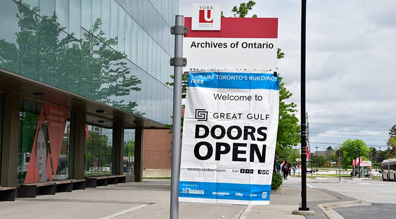 加拿大开放国门