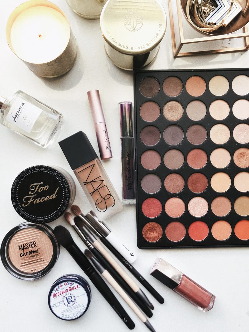 MAKEUP APPLICATION
