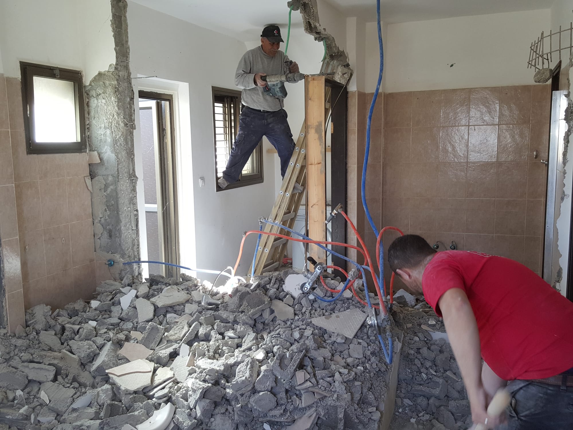 שיפוץ והרחבה בית קיים