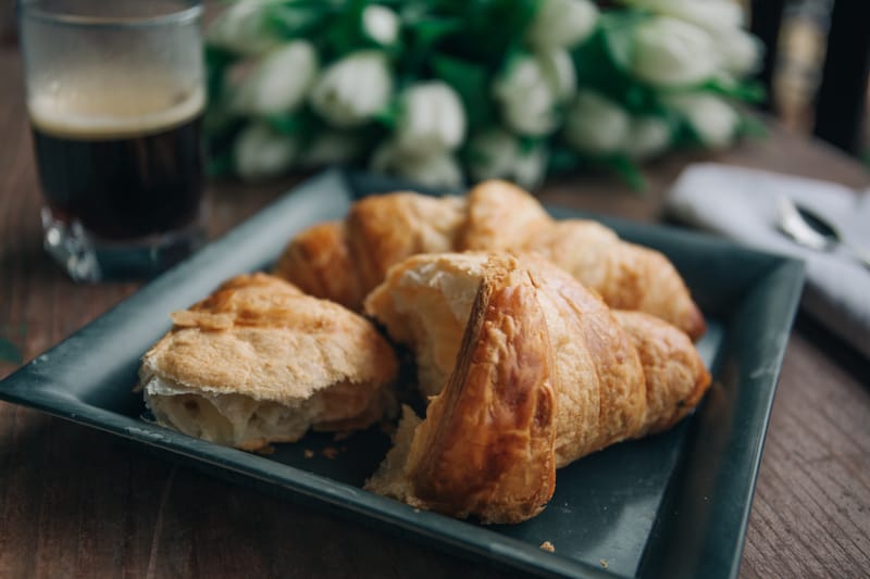 Croissant con crema de almendras