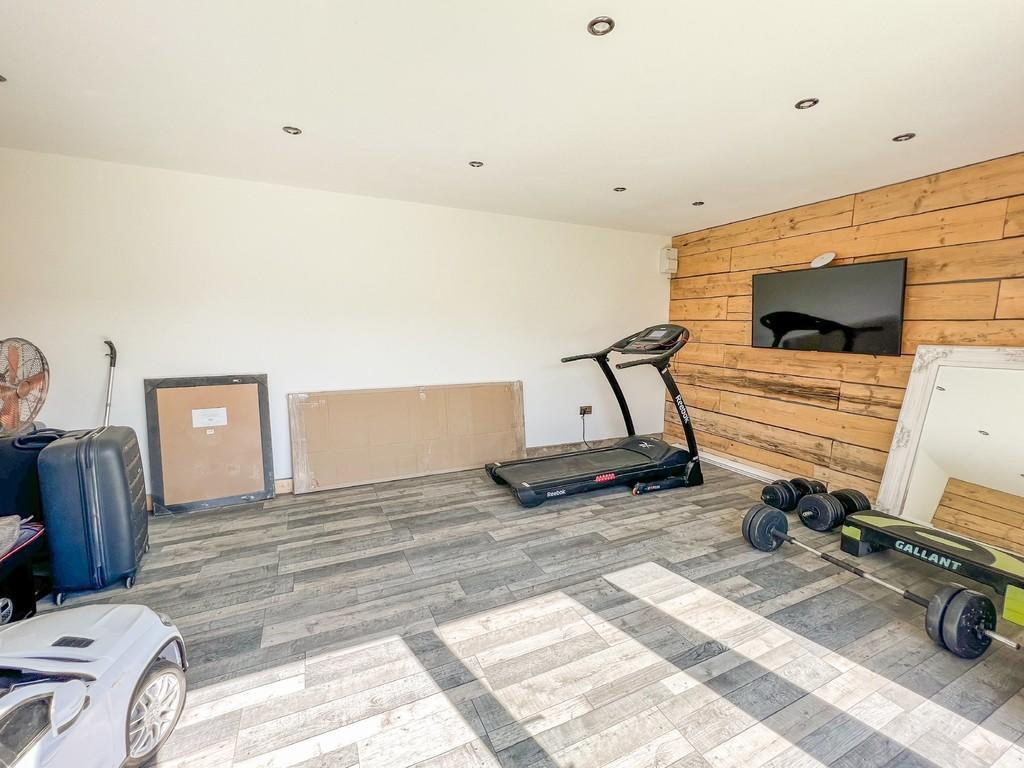 Outbuilding project for a home office/ gym