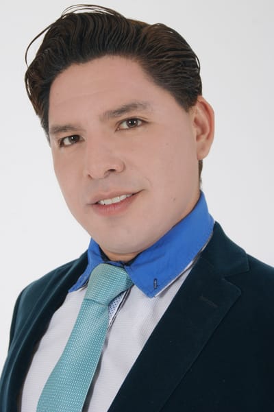Acerca del Director Ricardo Tavera  image