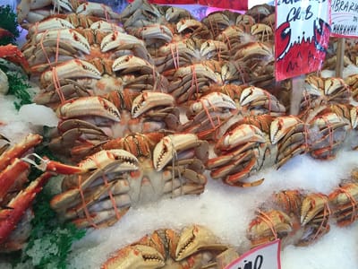 Tips on Buying Blue Crabs image