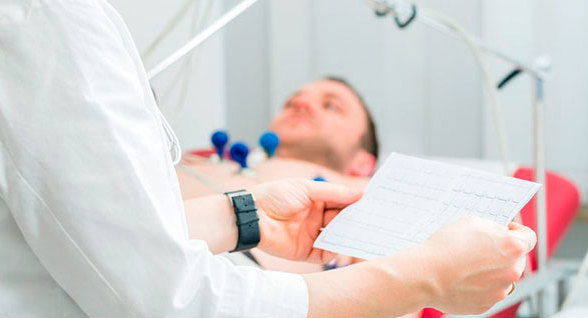 ELECTROCARDIOGRAMA EN REPOSO