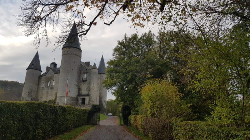 Sortie scolaire des P5 et P5I au château de Vêves.