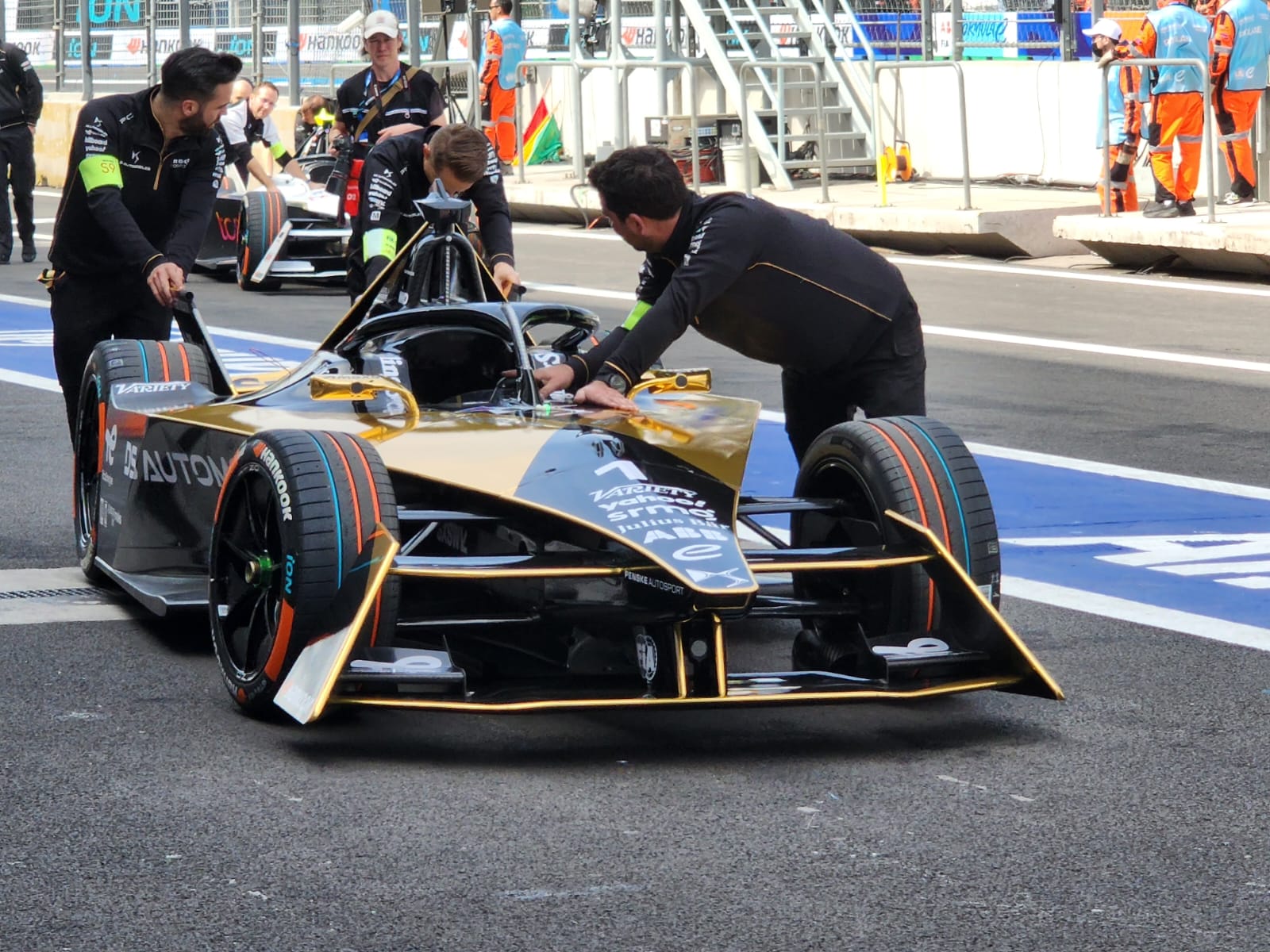 El Dominante Dennis Se Convierte En Primer Ganador De La Era GEN3 En La Ciudad De México