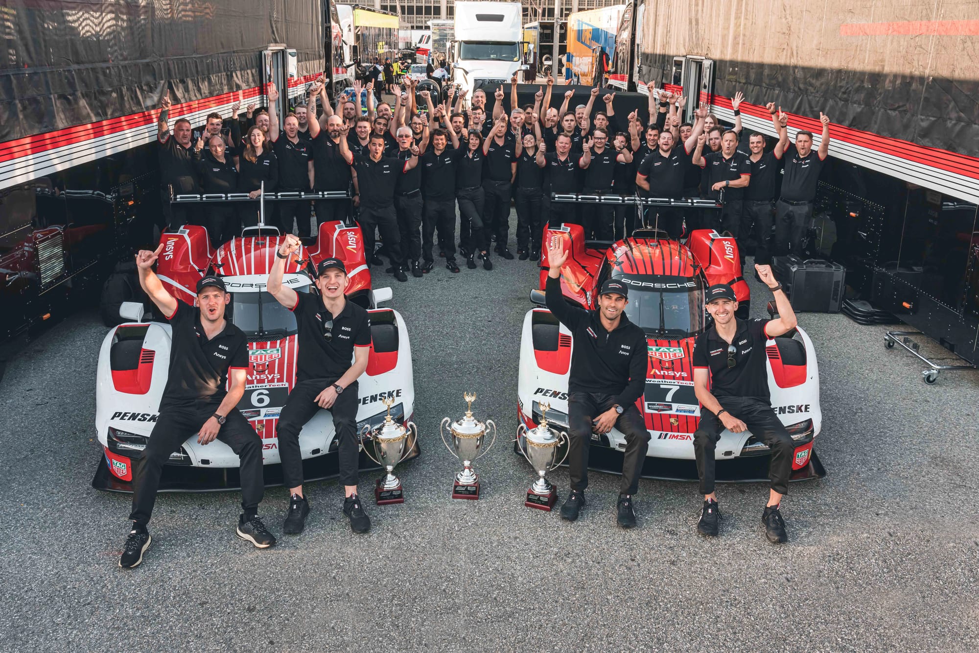 Porsche Penske Motorsport celebra su histórica primera victoria con el Porsche 963