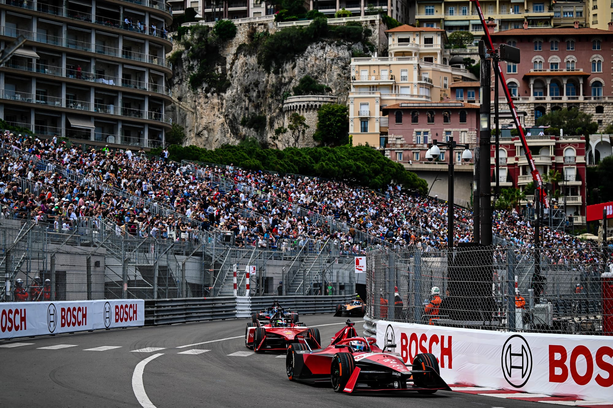 FORMULA E INICIA UNA ALIANZA ESTRATÉGICA CON INFOSYS PARA REVOLUCIONAR LAS EXPERIENCIAS DE LOS FANS, LA INNOVACIÓN IA Y LOS INFORMES DE SUSTENTABILIDAD