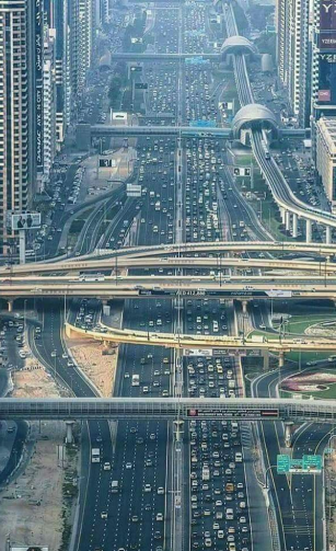 Hectic Roads in Dubai