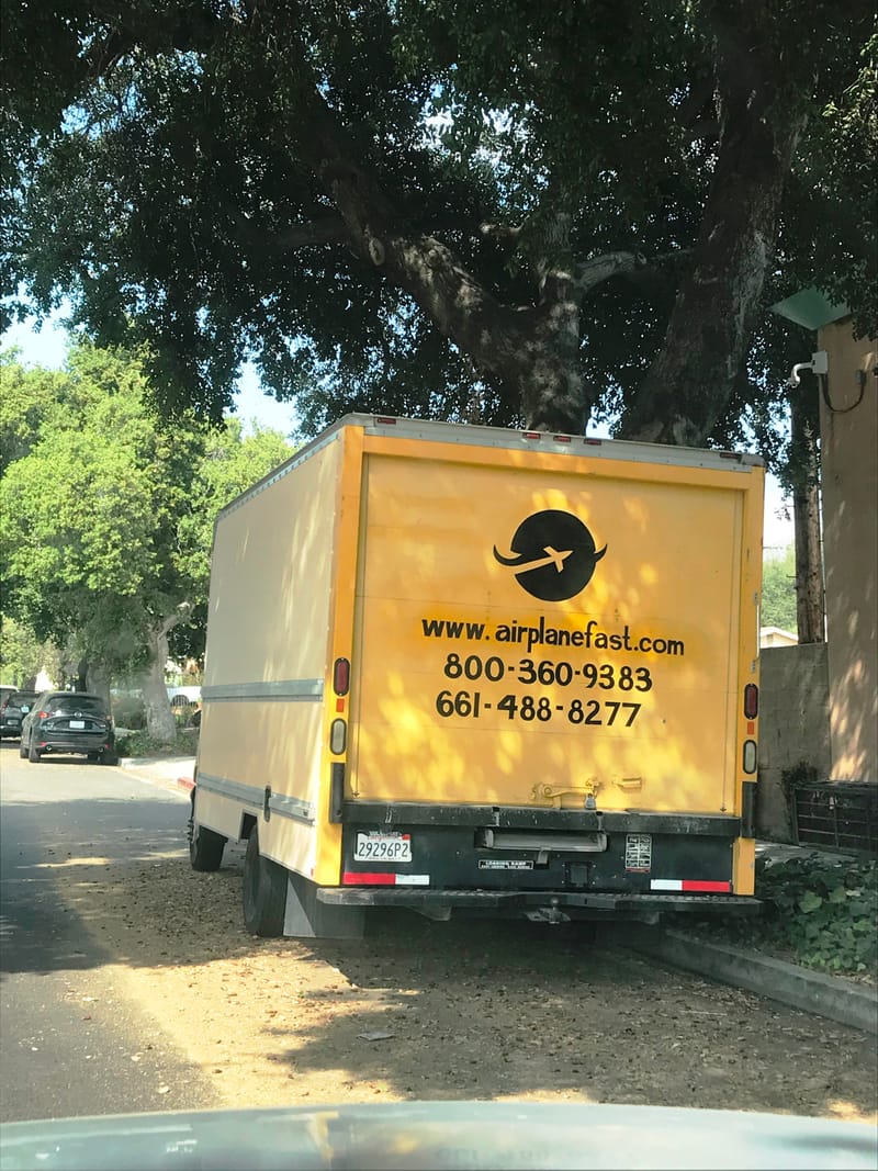 DELIVERY &amp; TOWING