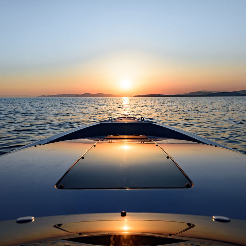 Why are Luxury Yacht Charter Vacations in Dubai Irresistible?