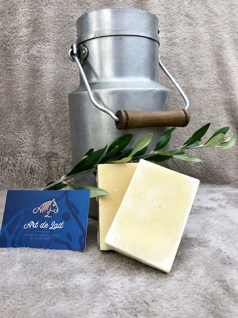 Zoom sur ... le savon au lait de jument nature