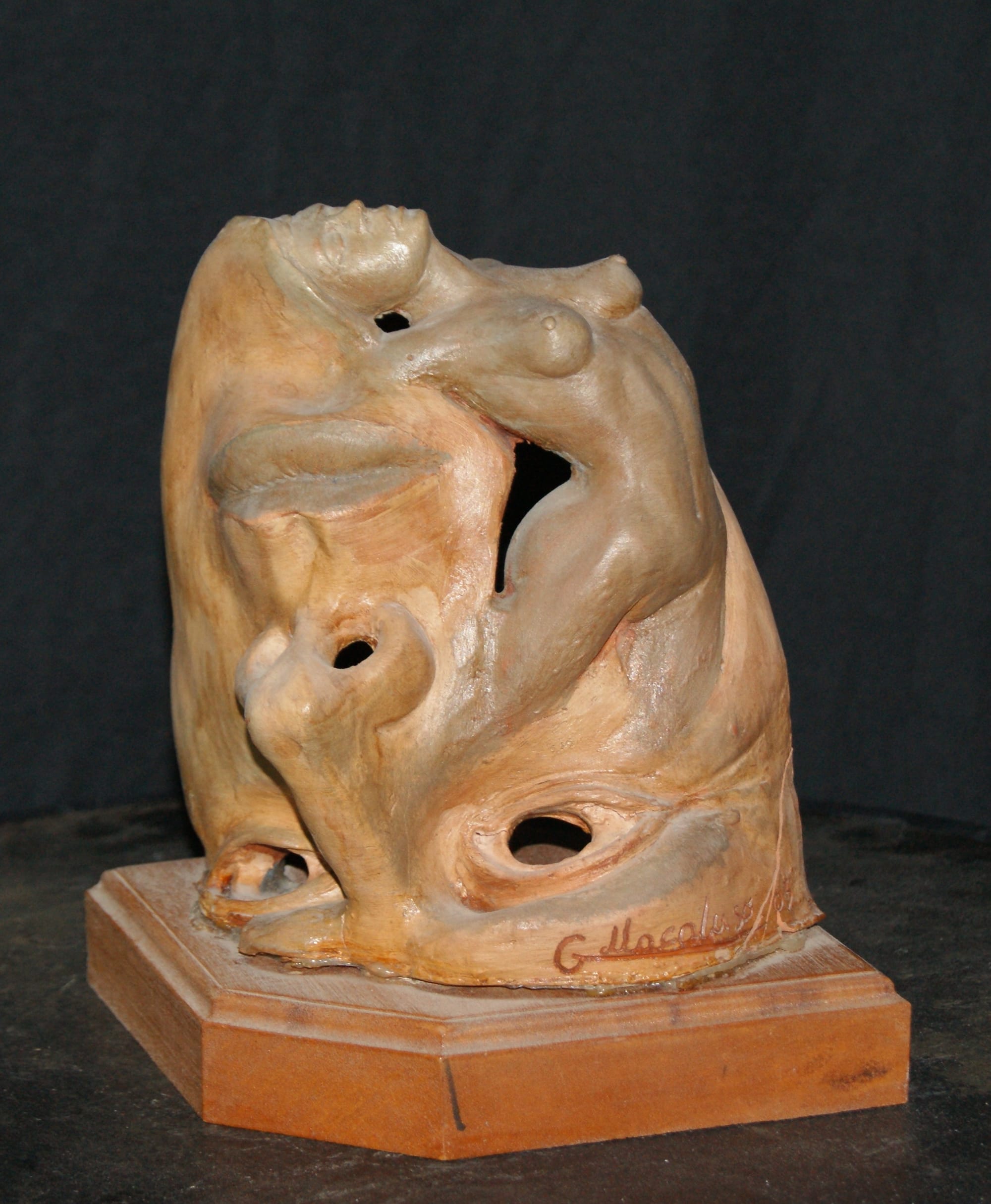 2003. ''Sogno'', b 15x22, h20,terracotta