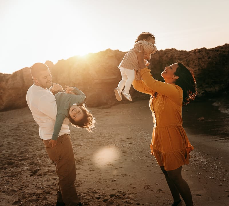 צילומי משפחה בים | צילומי הריון בים | צילומי גיל שנה בים