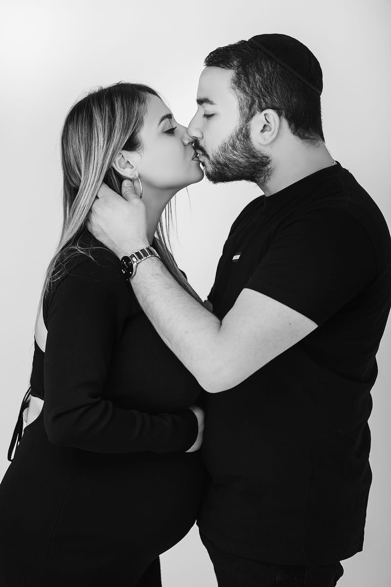 הריון בסטודיו\ בית הלקוח