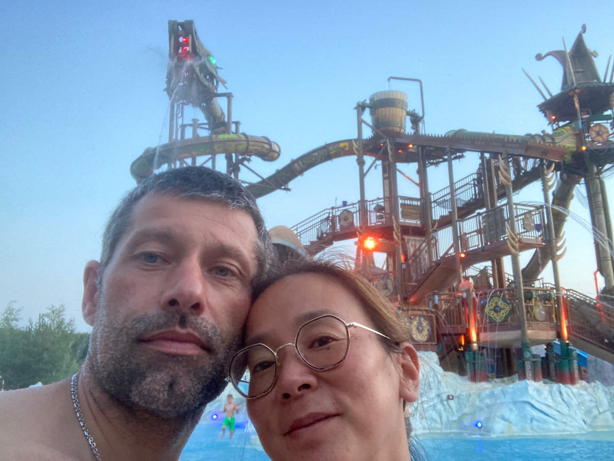 2021 Août - Eric et Nam en famille à Europa Park, Allemagne