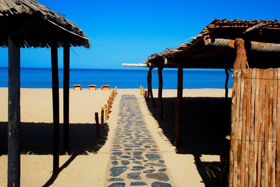 Playa frente al comedor