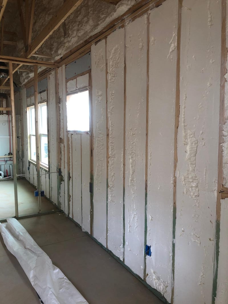 CLOSED CELL SPRAYFOAM INSULATION